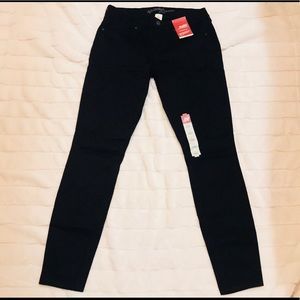 💥💥3 for $15 💥💥 Arizona Skinny leg Black Jeans